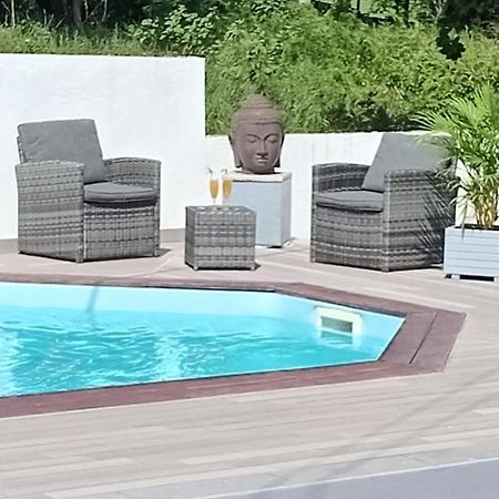 L'Instant Present Bed & Breakfast Le Moule Exterior photo